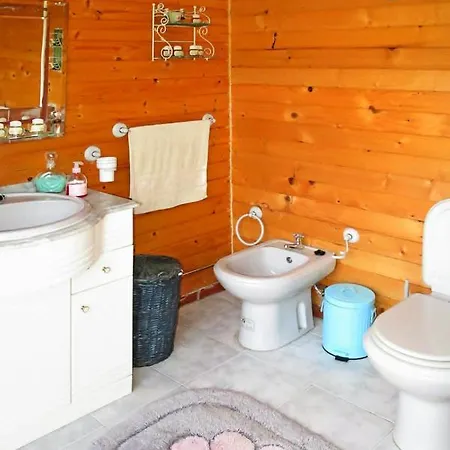 Sleeps 6 With Pool And Wifi Willa Meijoadas